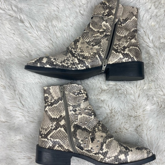 NEW STEVEN NEW YORK Harmon Triple Buckle Animal snake Print Boot booties 8.5 - Picture 2 of 15